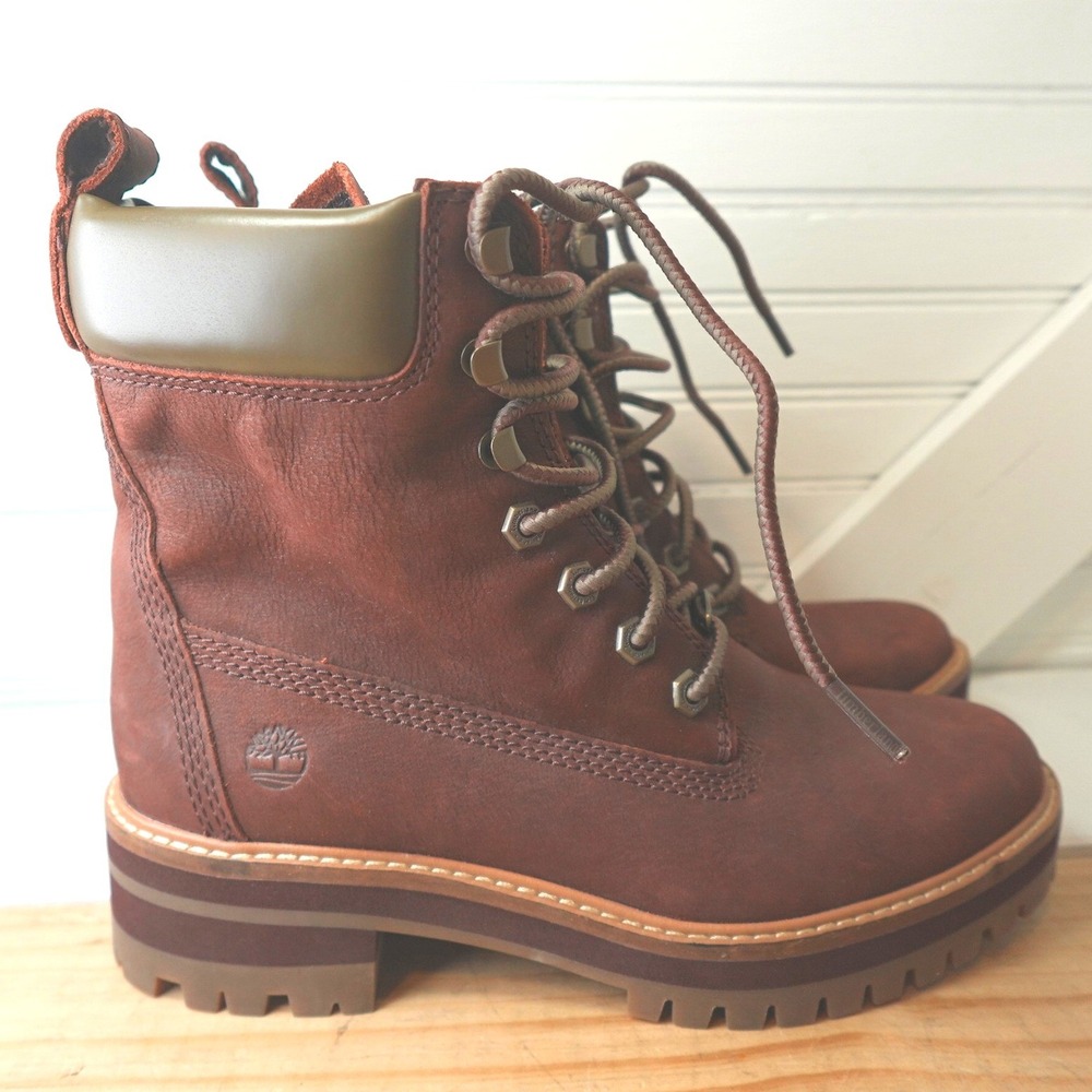 Women's Timberland Boots Size 8 Courmayeur Valley 6-Inch Burgundy Leather Shoes